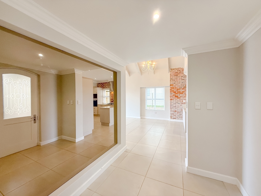 2 Bedroom Property for Sale in Baron View Western Cape